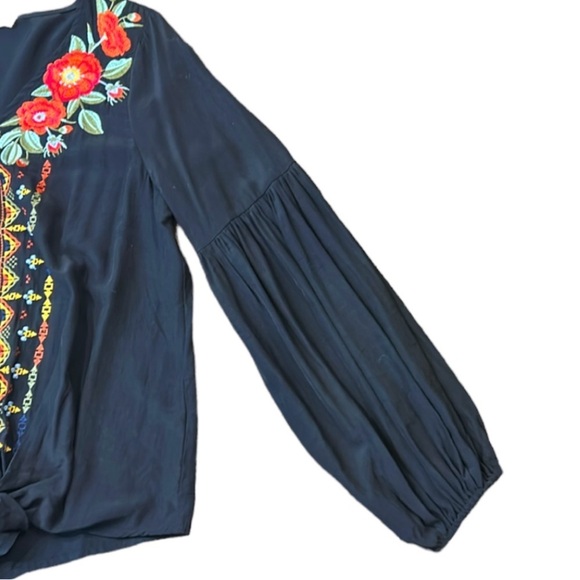 Entro Bohemian Long Sleeve Embroidered Top Black Size Small - Picture 8 of 8